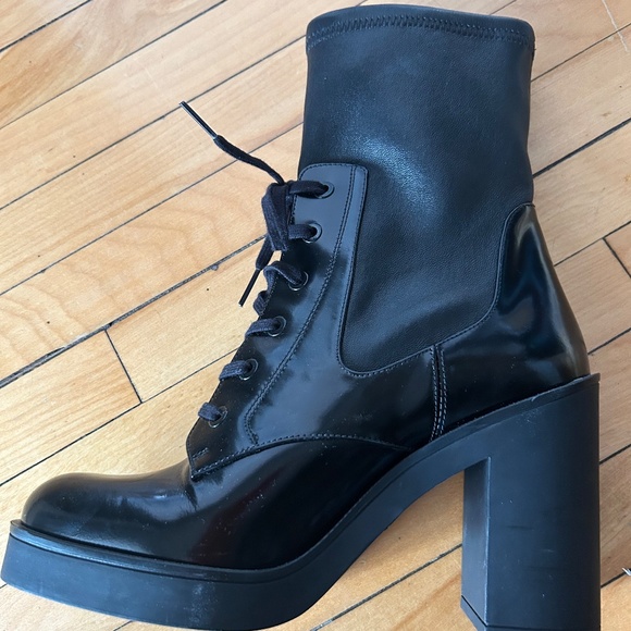 Stuart Weitzman everitt black boots 7B - Picture 3 of 3